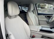 Mercedes-Benz EQE 17