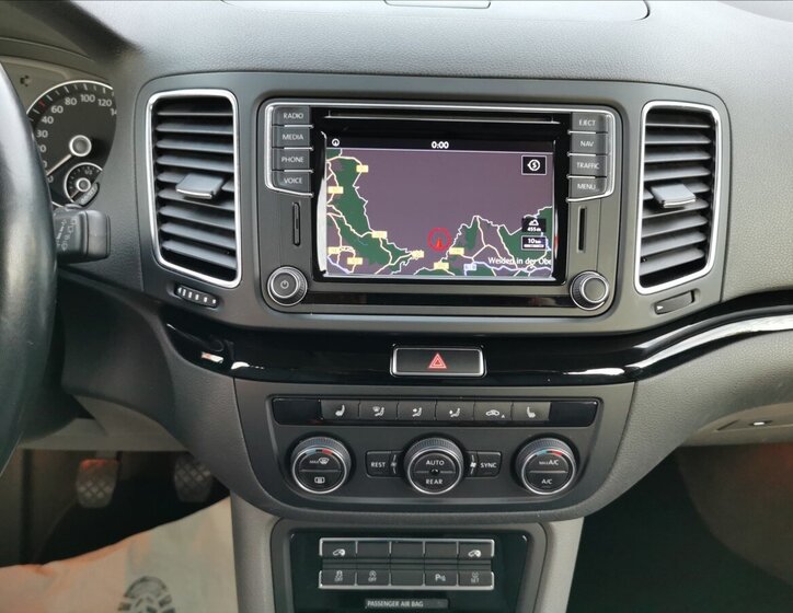 Volkswagen Sharan MPV 2,0 l 110 kw