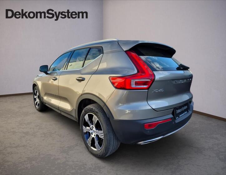 Volvo XC40 4