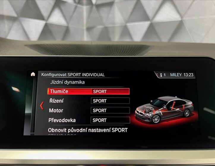 BMW M3 Sedan 3,0 l 275 kw