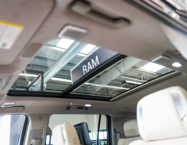 Cadillac Escalade 36