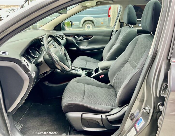 Nissan Qashqai SUV / Terénní 1,6 l 96 kw