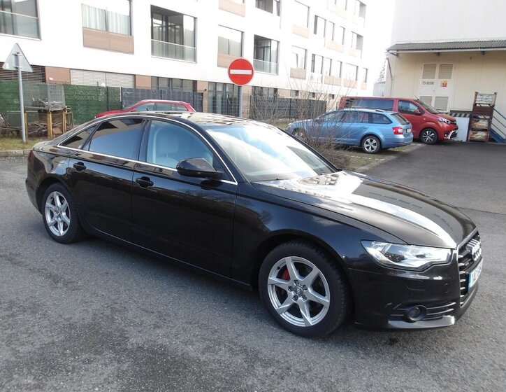 Audi A6 Sedan / Limuzína 3,0 l 150 kw