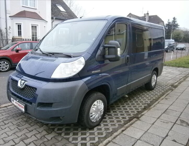 Peugeot Boxer Kombi 2,2 l 88 kw