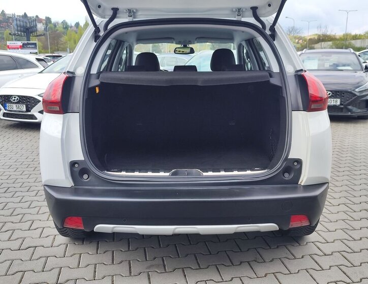 Peugeot 2008 SUV / Terénní 1,2 l 81 kw