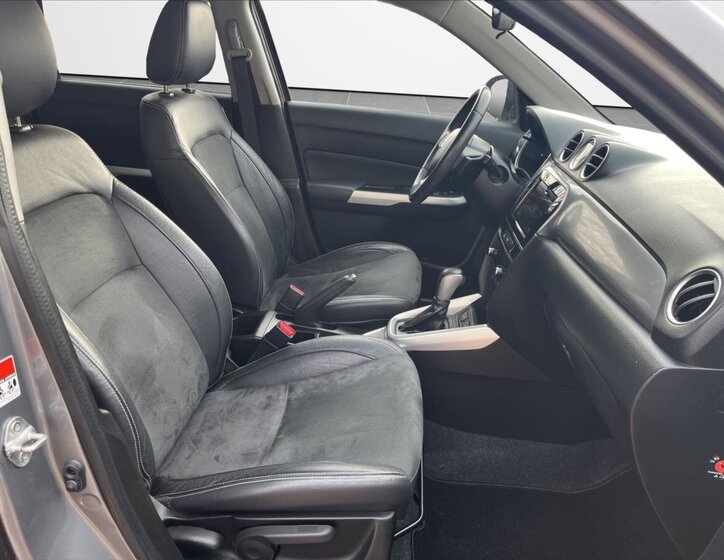 Suzuki Vitara SUV 1,6 l 88 kw