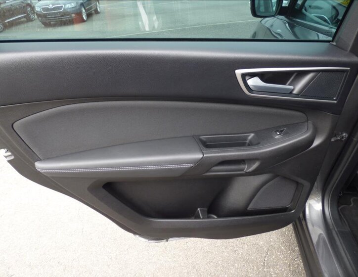 Ford S-MAX MPV 2,0 l 110 kw