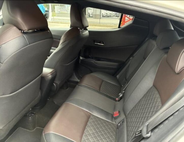 Toyota C-HR SUV 1,2 l 85 kw