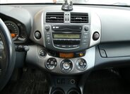 Toyota RAV4 SUV / Terénní 2,2 l 110 kw