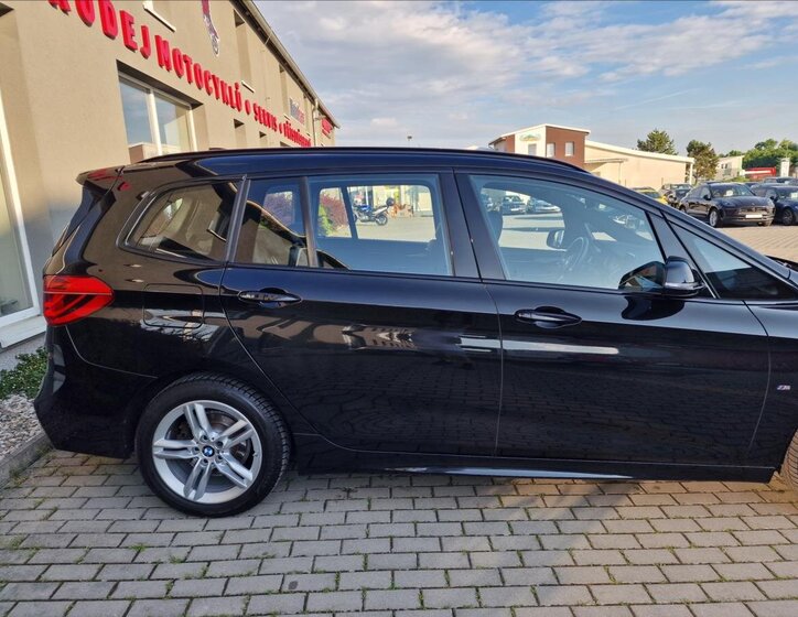 BMW Řada 2 44