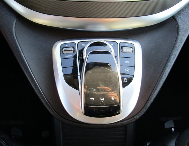 Mercedes-Benz Třídy V Kombi 2,1 l 140 kw