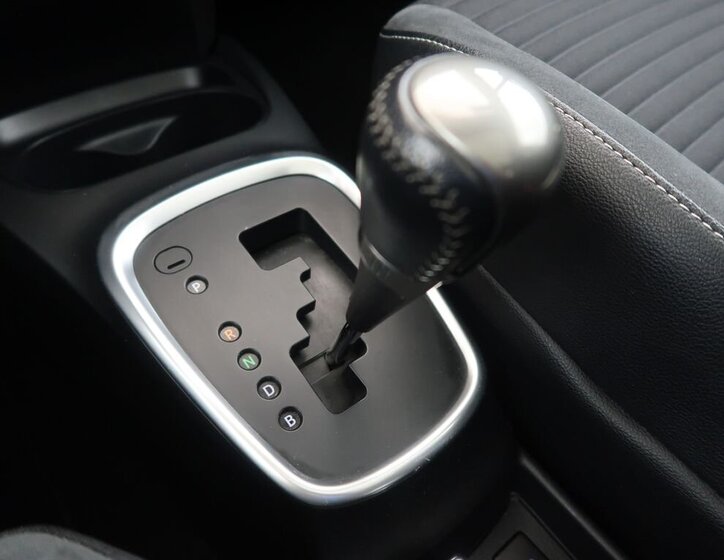 Toyota Yaris Hatchback 1,5 l 54 kw