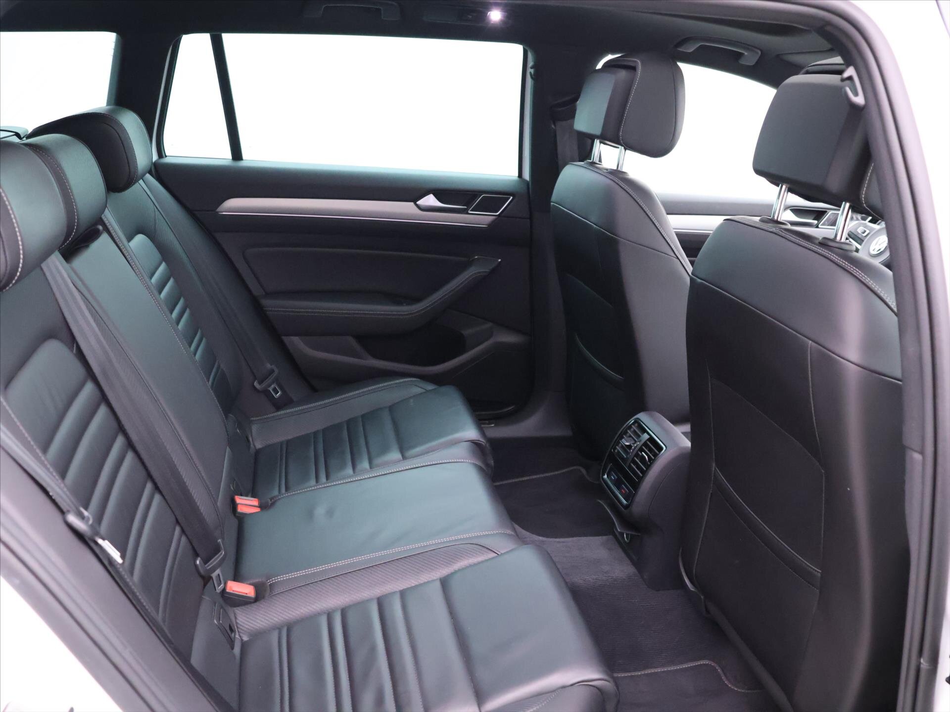 Volkswagen Passat Kombi 1,5 l 110 kw