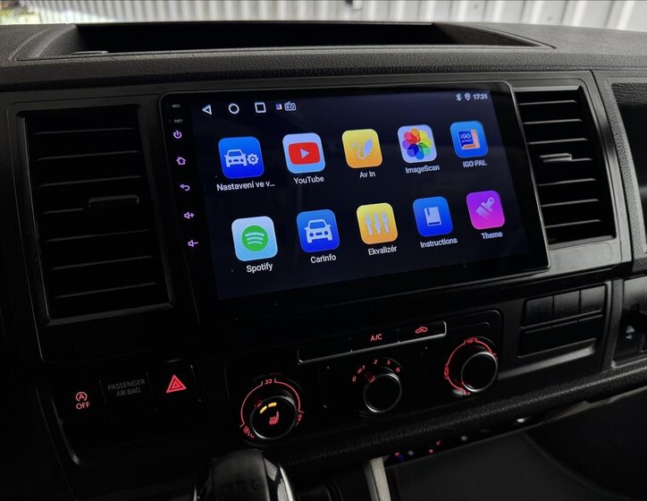 Volkswagen Transporter 24