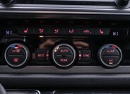 Volkswagen Multivan 23