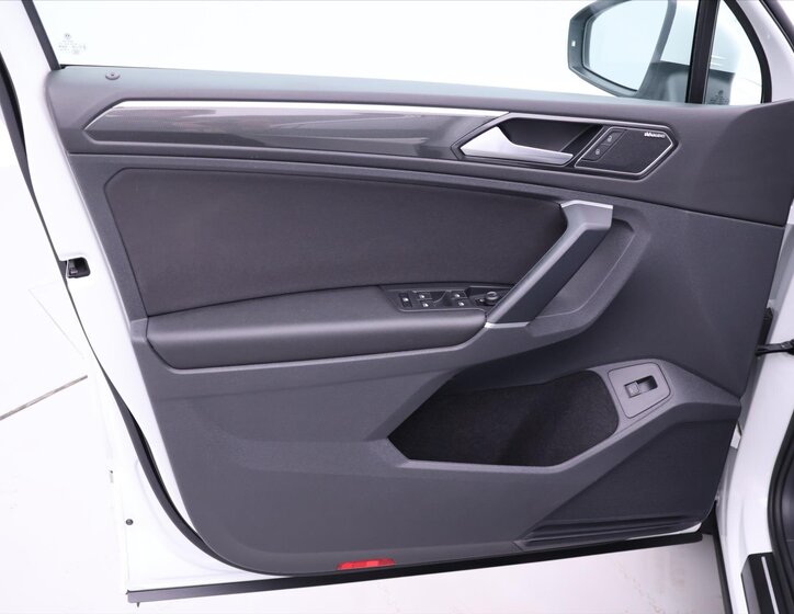 Volkswagen Tiguan 11