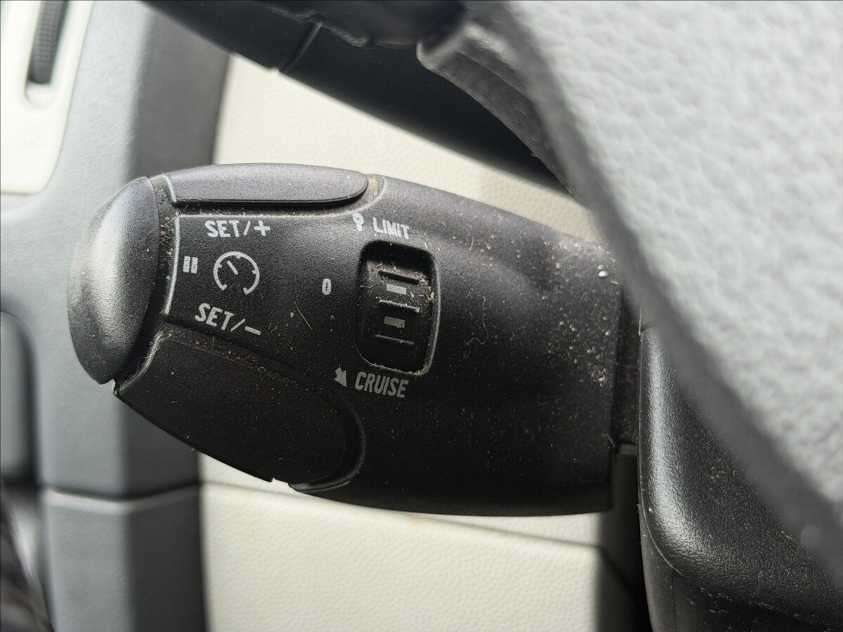 Peugeot Expert MPV 2,0 l 120 kw