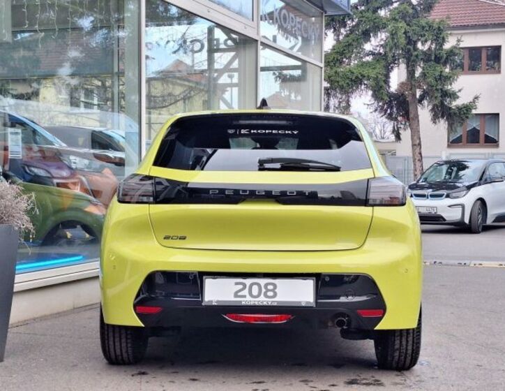 Peugeot 208 5