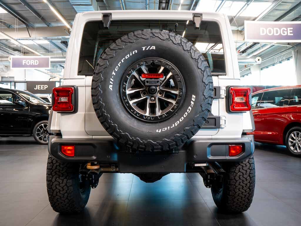 Jeep Wrangler Ostatní 6,4 l 350 kw