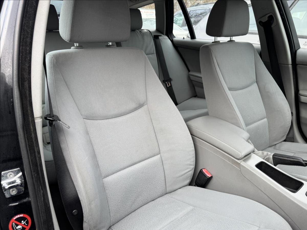 BMW Řada 3 Kombi 2,0 l 120 kw