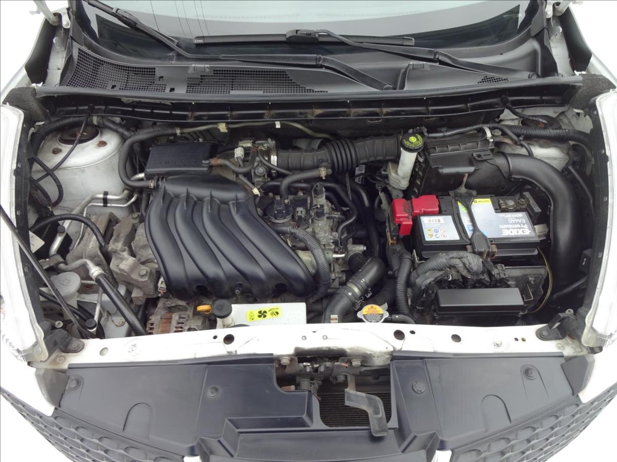 Nissan Juke Hatchback 1,6 l 86 kw