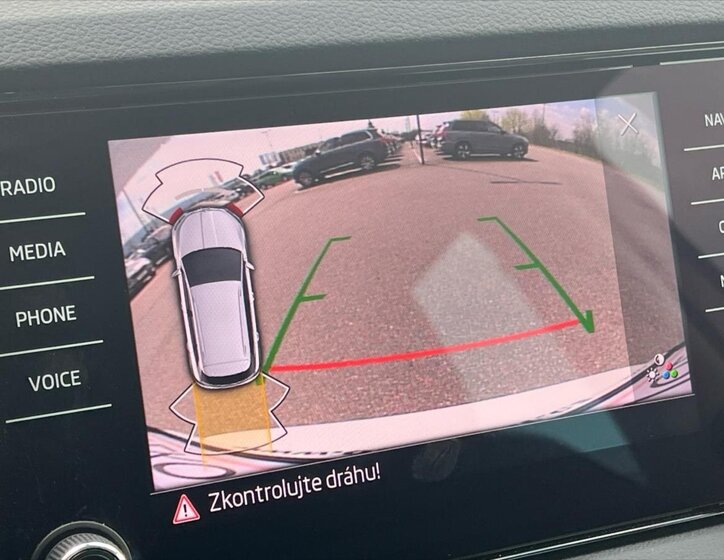 Škoda Karoq SUV / Terénní 1,5 l 110 kw