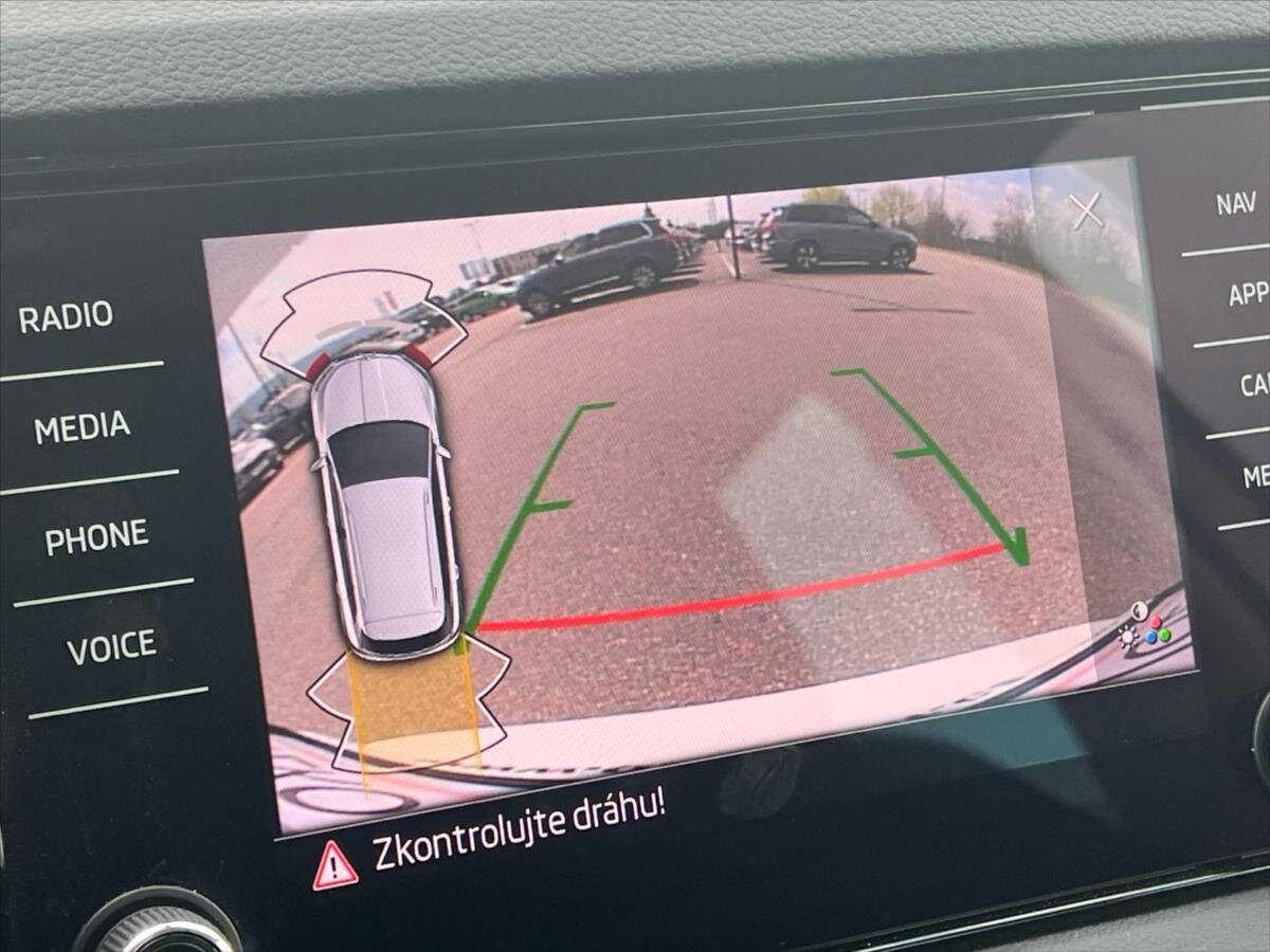 Škoda Karoq SUV / Terénní 1,5 l 110 kw