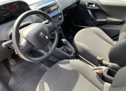 Peugeot 208 13