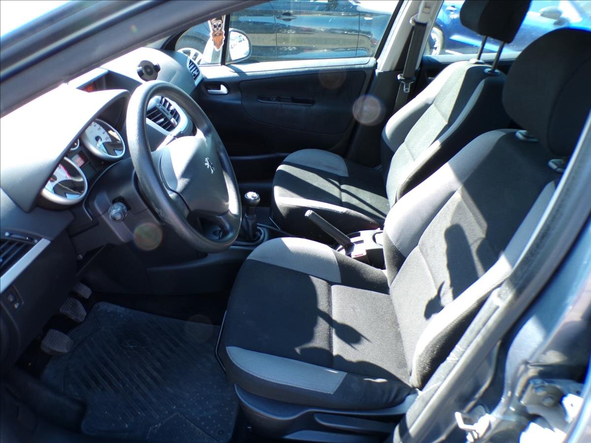 Peugeot 207 Hatchback 1,4 l 50 kw