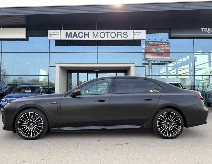 BMW Řada 7 Sedan / Limuzína 3,0 l 360 kw