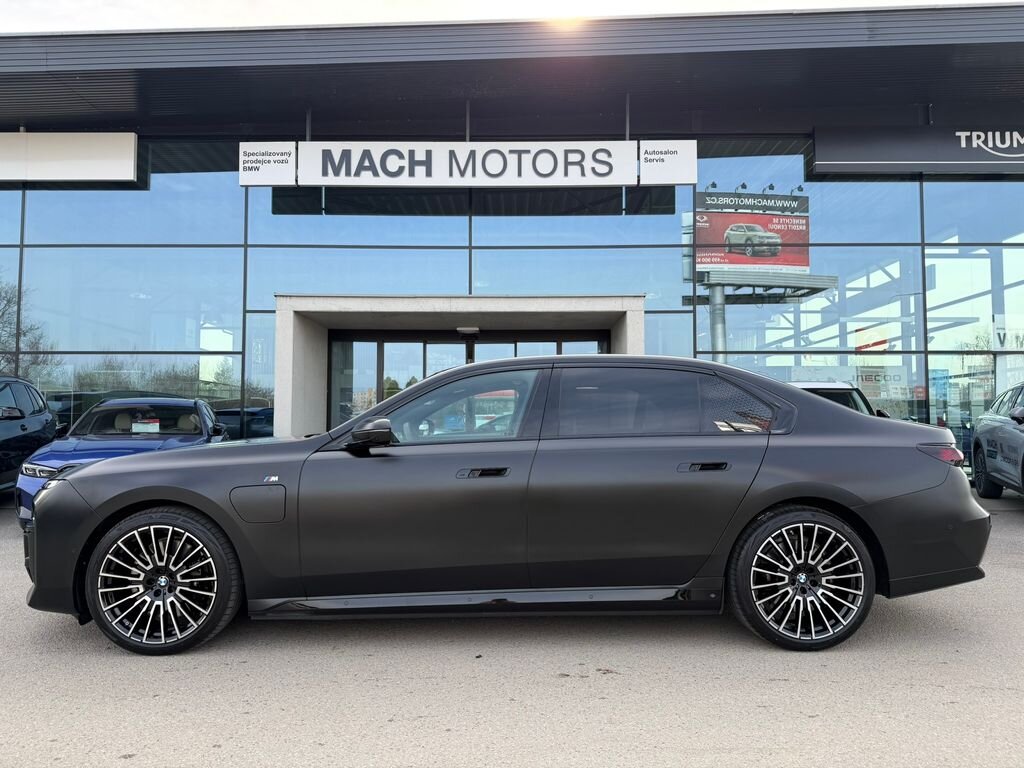 BMW Řada 7 Sedan / Limuzína 3,0 l 360 kw