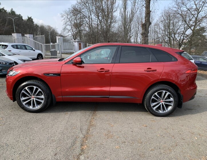 Jaguar F-Pace SUV / Terénní 2,0 l 132 kw