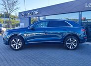 Audi Q8 8