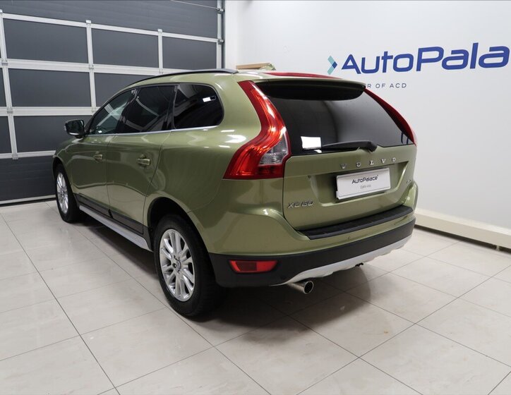Volvo XC60 SUV / Terénní 2,4 l 120 kw