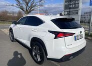 Lexus NX 300h CUV / Crossover 2,5 l 145 kw