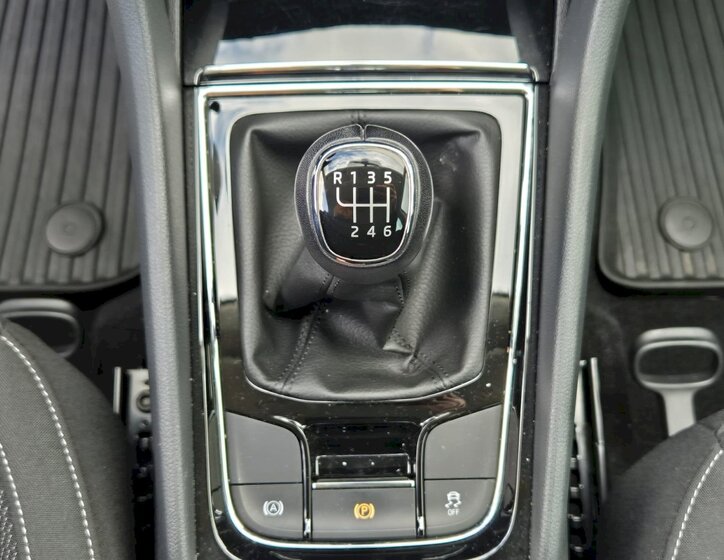 Škoda Karoq Hatchback 1,5 l 110 kw