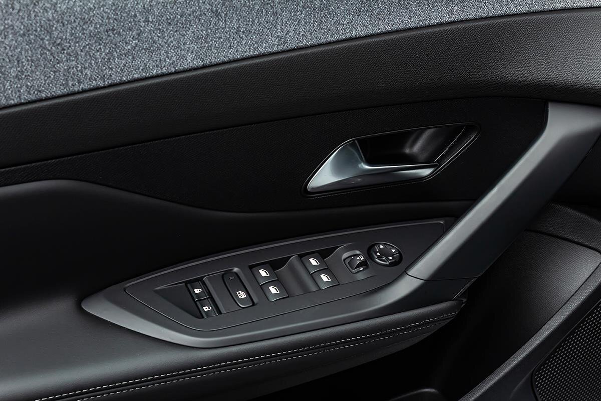 Peugeot 308 Kombi 1,2 l 107 kw