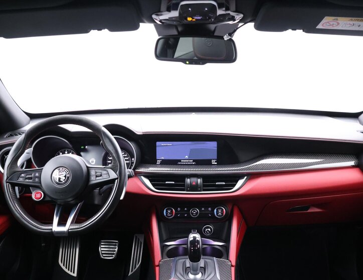 Alfa Romeo Stelvio SUV / Terénní 2,9 l 375 kw