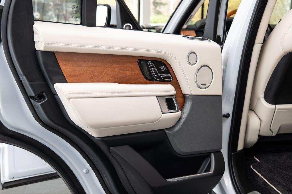 Land Rover Range Rover SUV / Terénní 4,4 l 250 kw