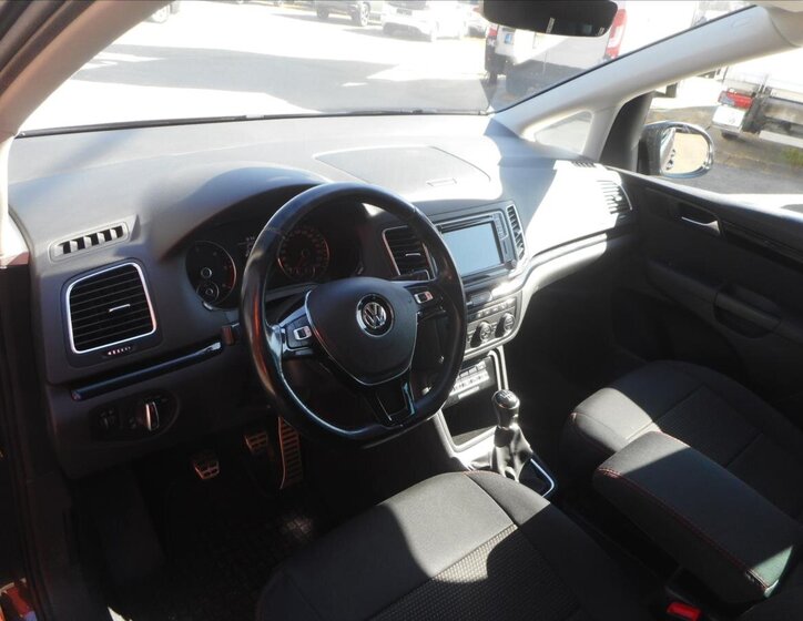 Volkswagen Sharan Kombi 2,0 l 110 kw