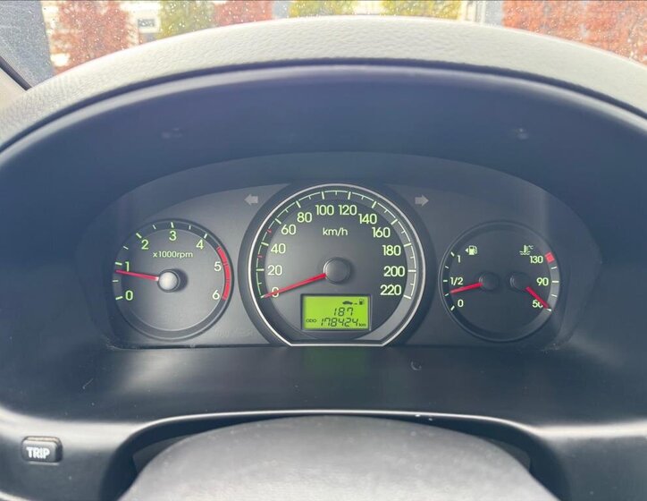 Hyundai H 1 Kombi 2,5 l 120 kw