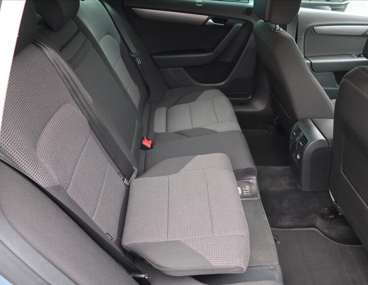 Volkswagen Passat Kombi 2,0 l 103 kw