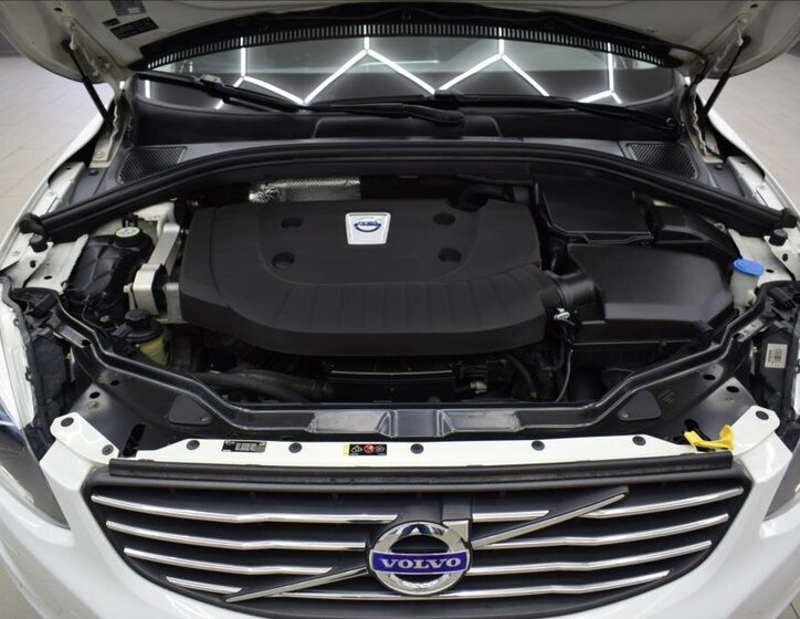 Volvo XC60 SUV 2,4 l 133 kw