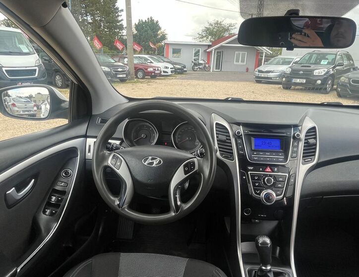 Hyundai i30 23