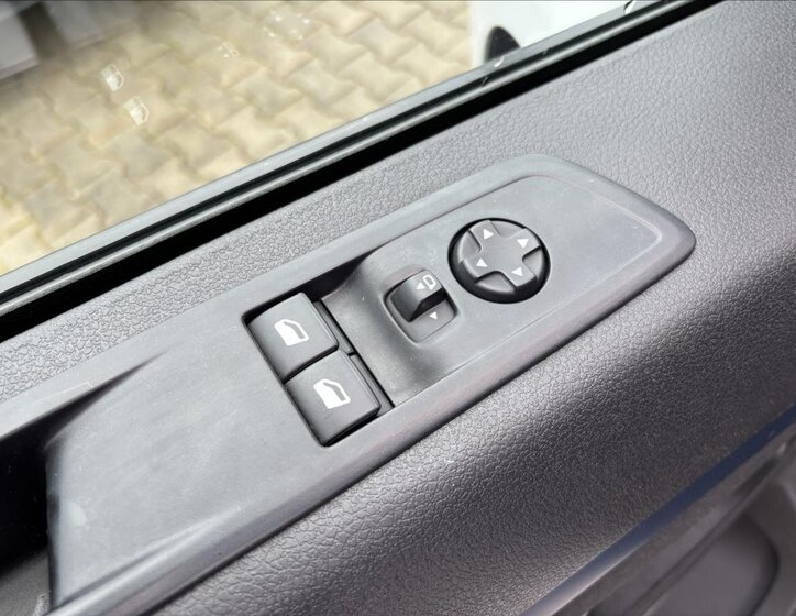 Peugeot Traveller Kombi 2,0 l 110 kw