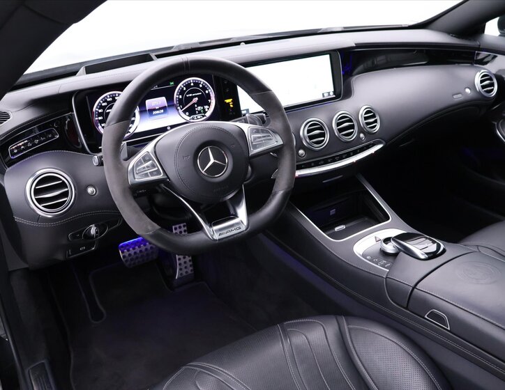 Mercedes-Benz Třídy S Kupé 5,5 l 430 kw