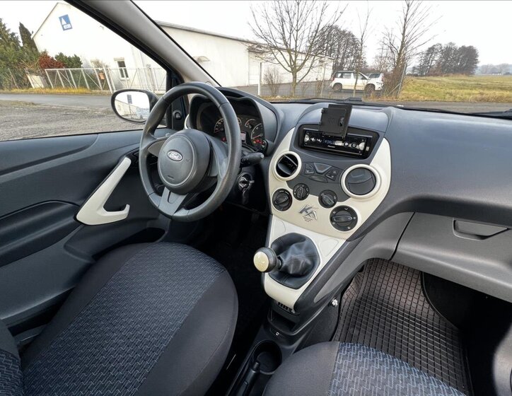 Ford Ka Hatchback 1,2 l 51 kw