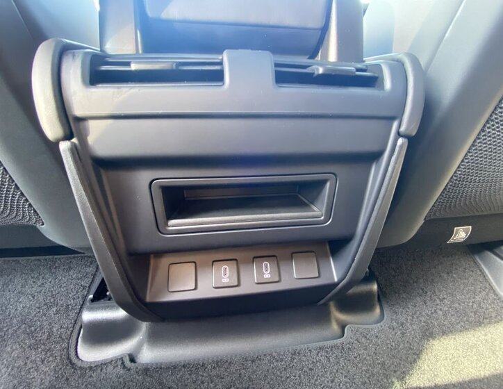 Land Rover Defender SUV / Terénní 3,0 l 258 kw