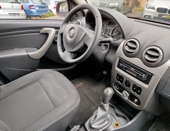 Dacia Sandero 26