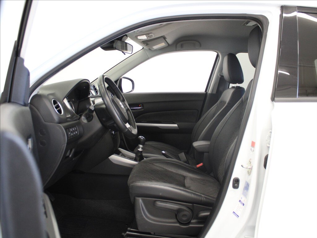 Suzuki Vitara SUV / Terénní 1,4 l 95 kw